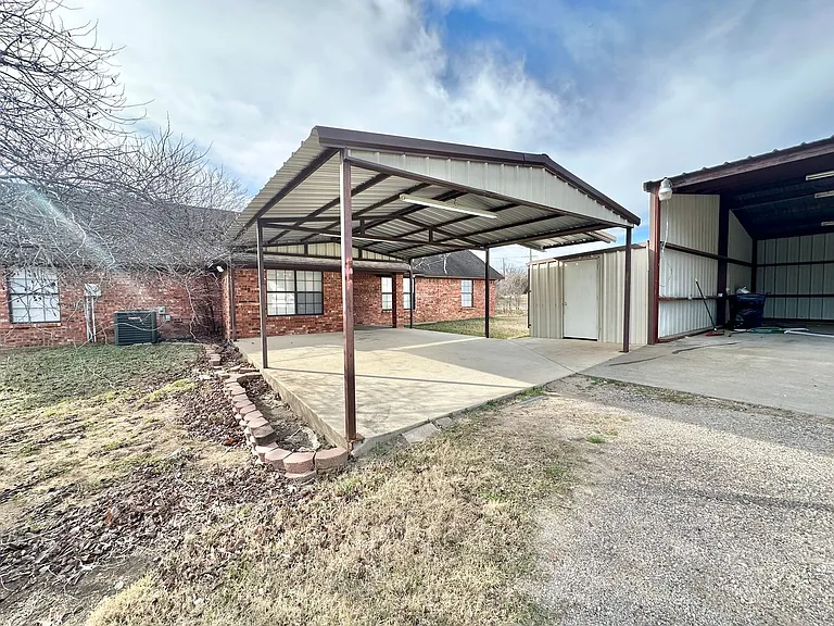 8869 Liberty Rd — Photo 5