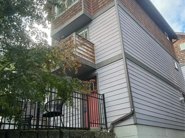 305 27th Avenue E, Seattle, WA 98112