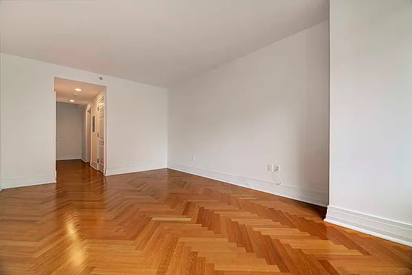 Rented by REAL New York | media 23