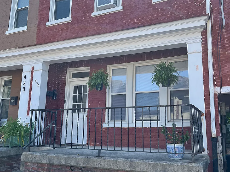 430 N Mulberry St #2