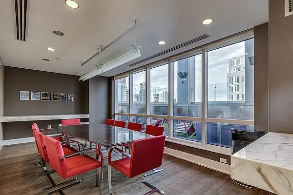 Office, photo 1