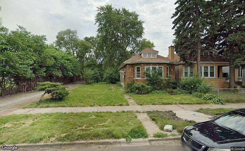 1st image of 429 W 110th Pl