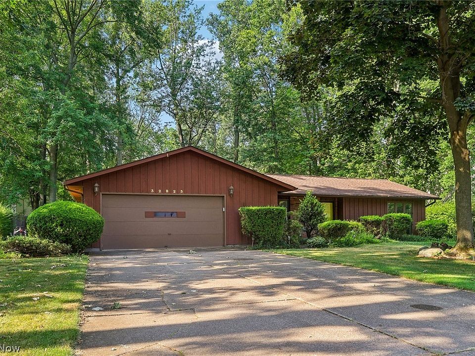 1st image of 32823 Redwood Blvd