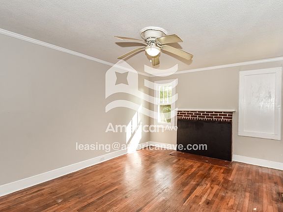 1565_004_living_room_14027565.jpg