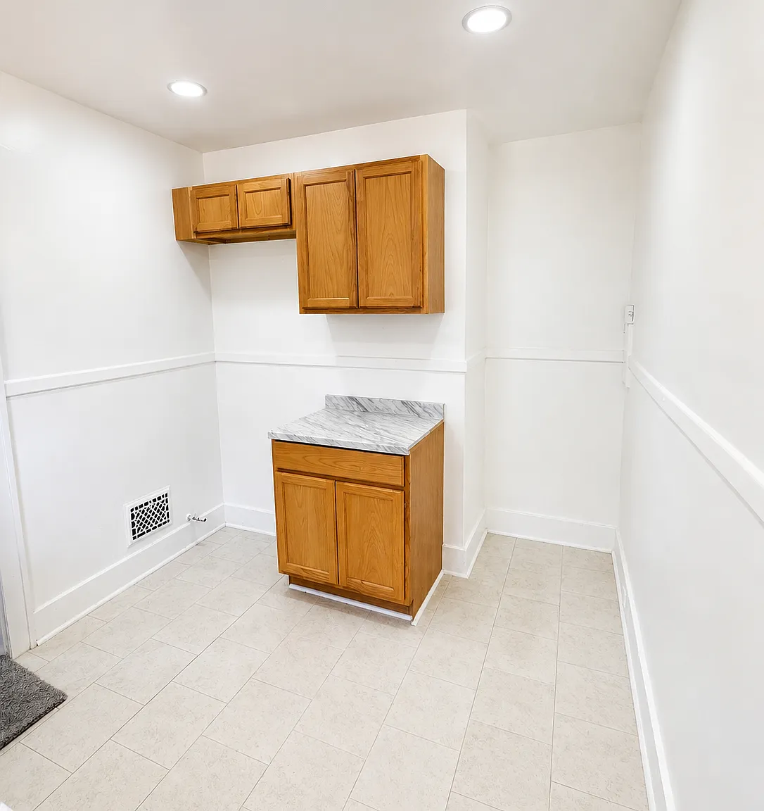 2 bed, 1056 sqft, $1,200 — Photo 4