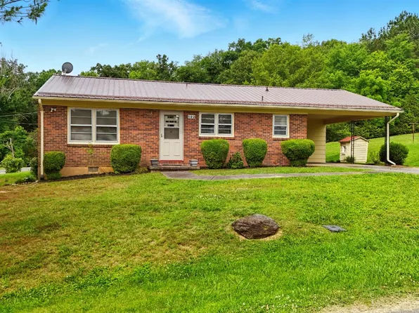 102 Southeast St, Brookneal, VA 24528