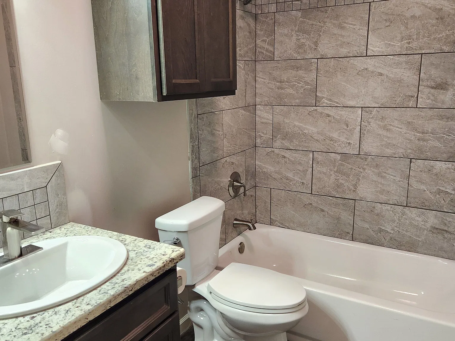 3 bed, 2.0 bath, 1233 sqft, $1,750 — Photo 4