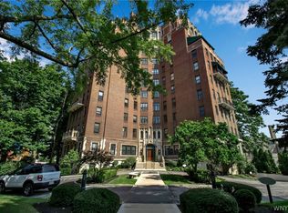 800 W Ferry St APT 3B, Buffalo, NY