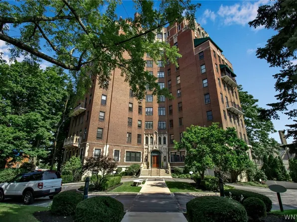 800 W Ferry St APT 3B, Buffalo, NY 14222
