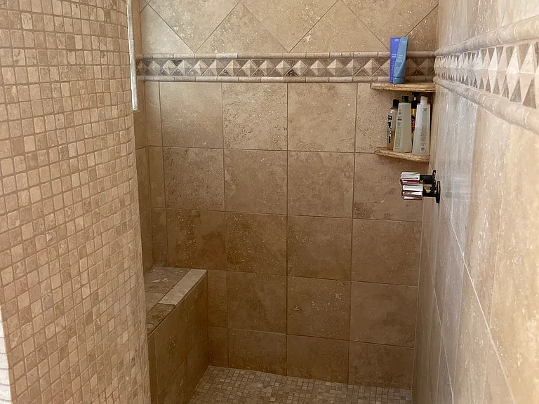 3820 Hedgecliff Ct — Photo 41