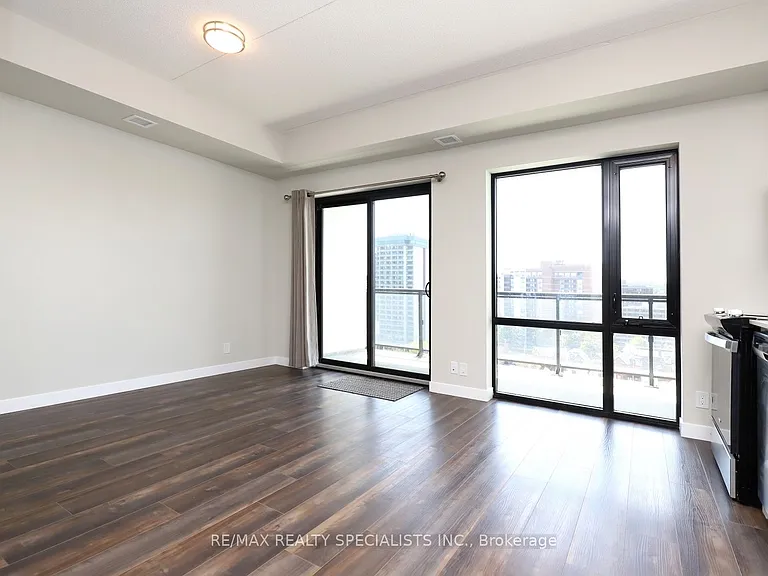 15 Queen St S #1101 — Photo 14