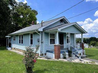 520 Selden St, Crab Orchard, WV 25827