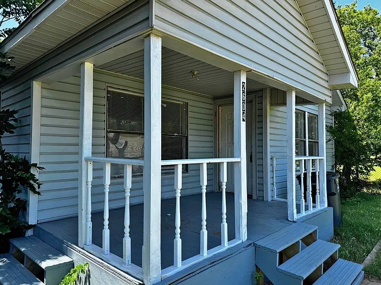 2604 Wenonah Ave — Photo 3