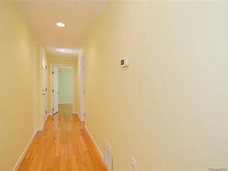 1122 Mill St — Photo 7