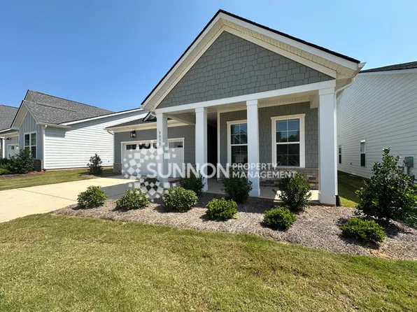 8032 Brookbank Dr, Charlotte, NC 28269