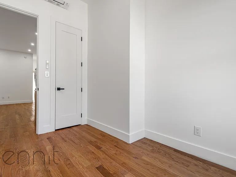 477 Fairview Ave #3L — Photo 17