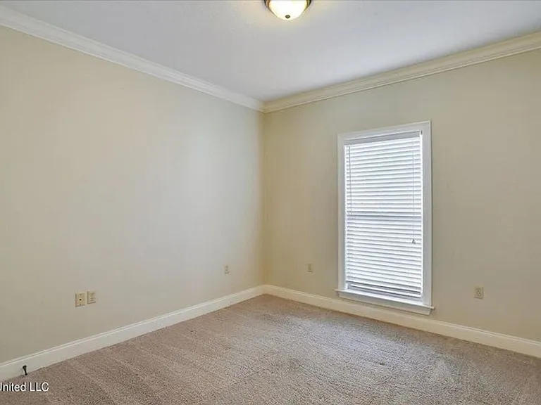 852 Willow Grande Cir — Photo 38