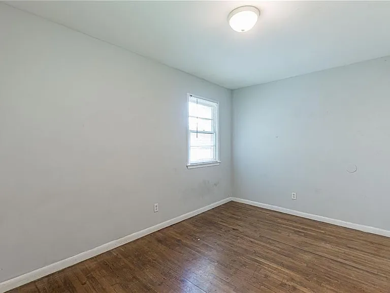 350 Brooks Ave SW — Photo 28