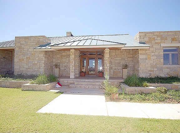 3rd image of 257 Edge Cliff Ct