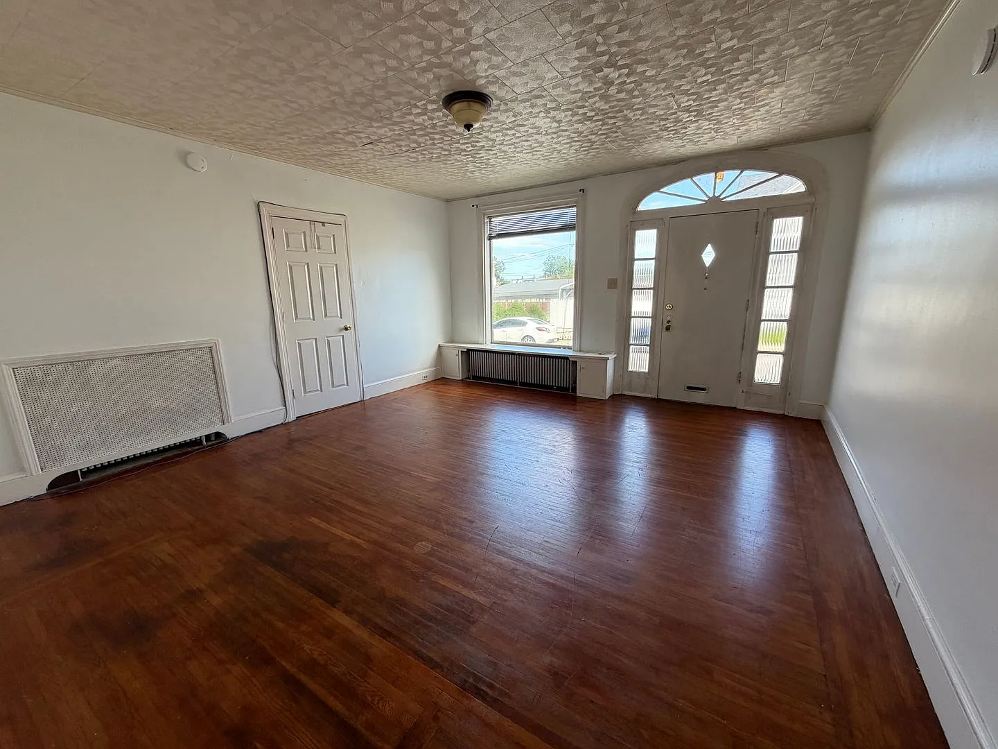 645 E. Boundary Ave — Photo 3