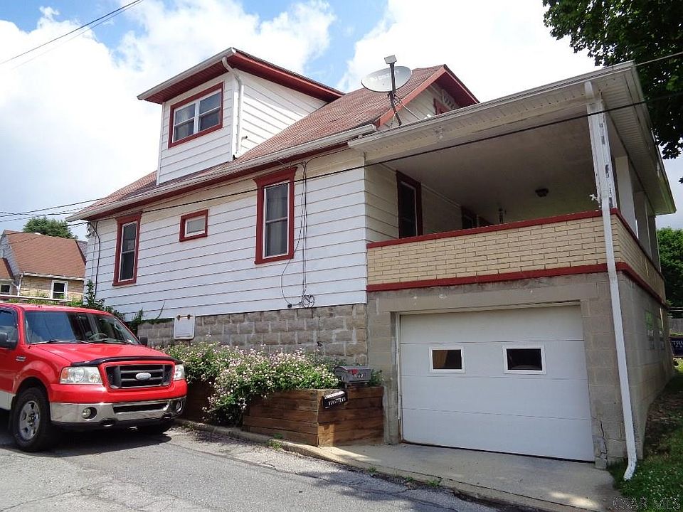 2nd image of 120R Gable St