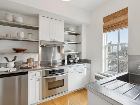 510 Groveland Ave #502, Minneapolis, MN 55403