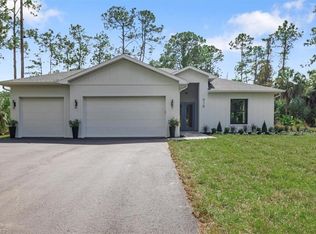 916 22nd Ave NE, Northeast Naples, FL 34120