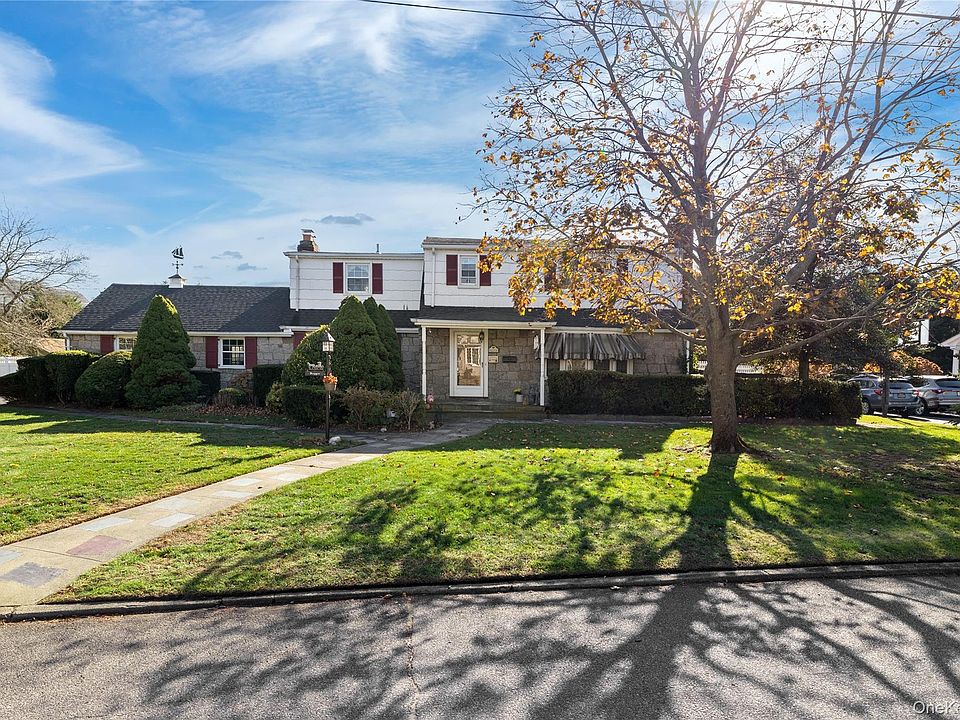 1st image of 6 White Birch Drive