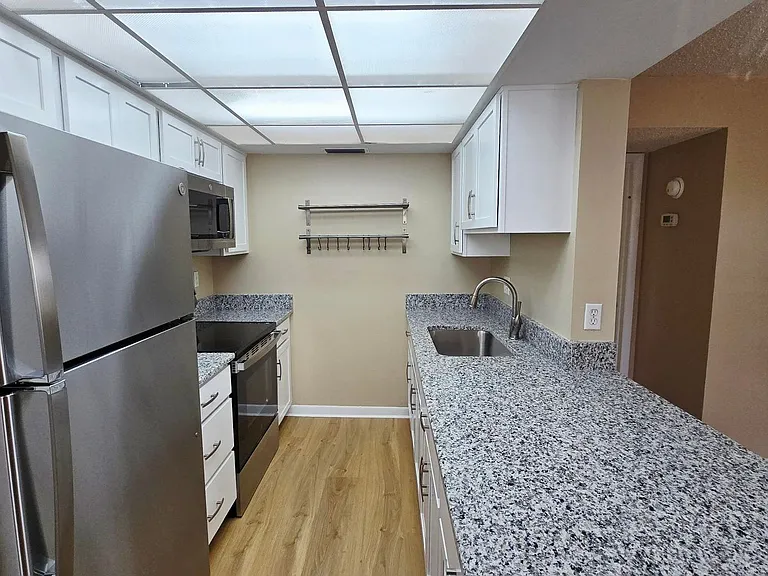 203 46th Avenue Ter W #437 — Photo 3