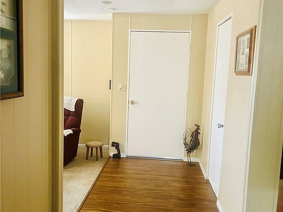 5th image of 260 N Lyon Ave Space 110