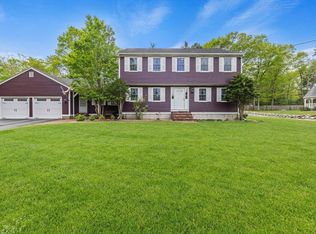 6 Mockingbird Ln, North Easton, MA 02356
