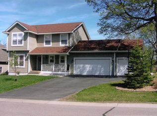 463 Greenway Dr, Delano, MN 55328