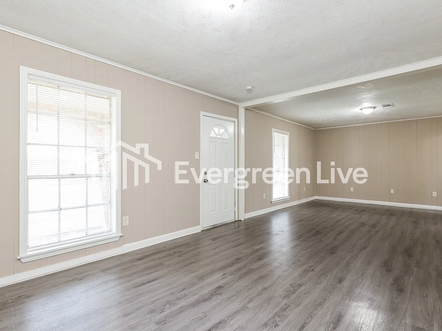 3 bed, 2.0 bath, 1325 sqft, $1,595 — Photo 4