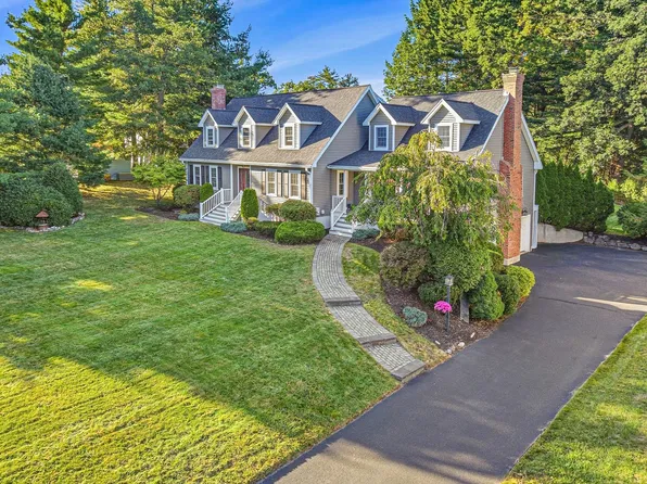131 Bligh St, Tewksbury, MA 01876