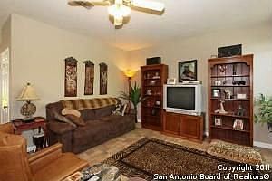 5th image of 28923 Chartwell Ln