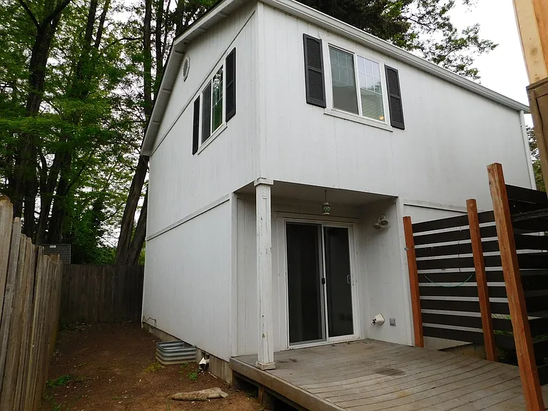 620-636 Browning Ave S — Photo 31