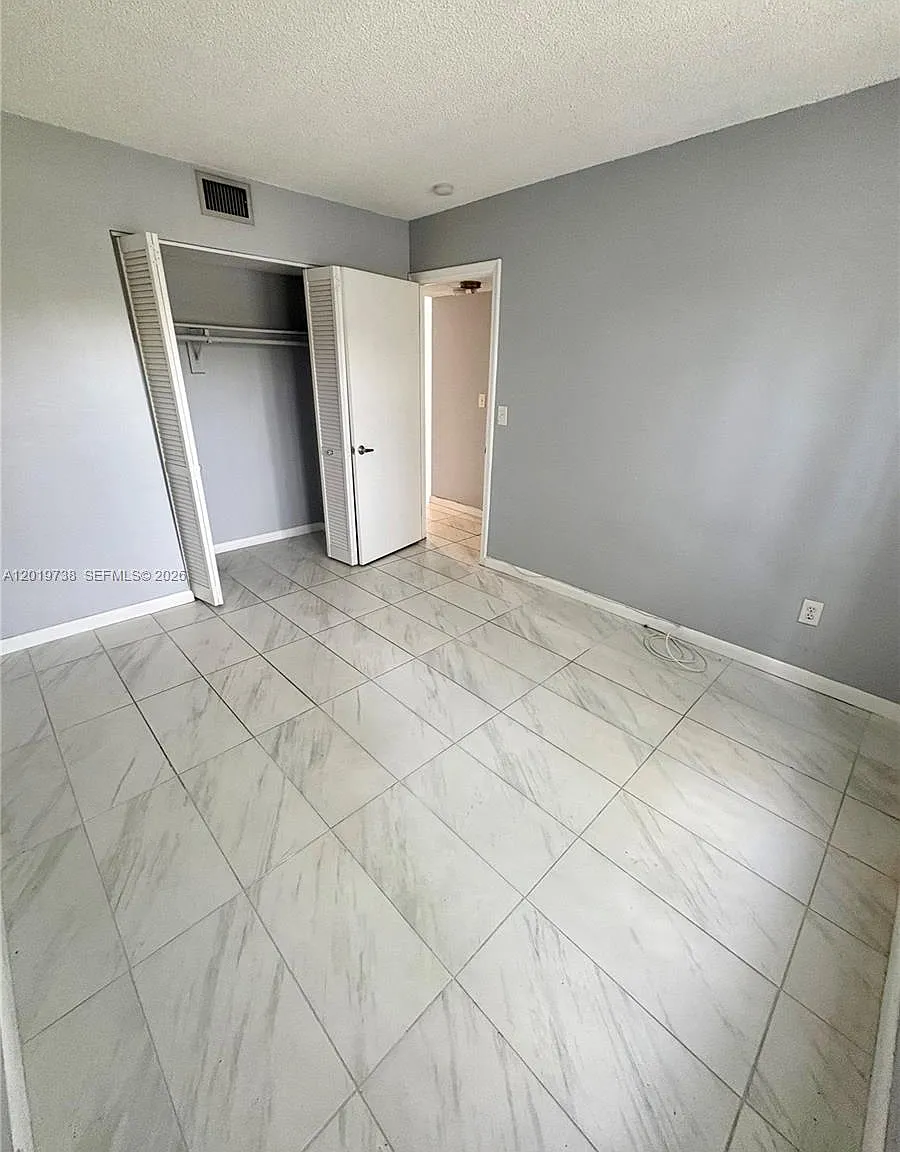 2 bed, 804 sqft, $2,000 — Photo 4