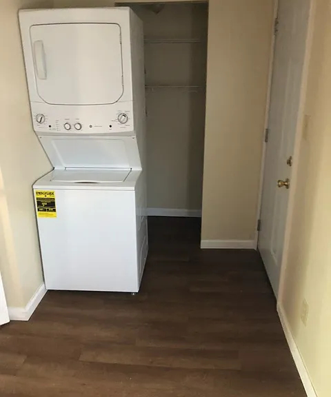 605 S Logan Ave — Photo 11