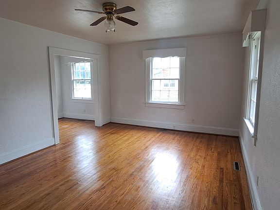 5th image of 338 Highland Ave
