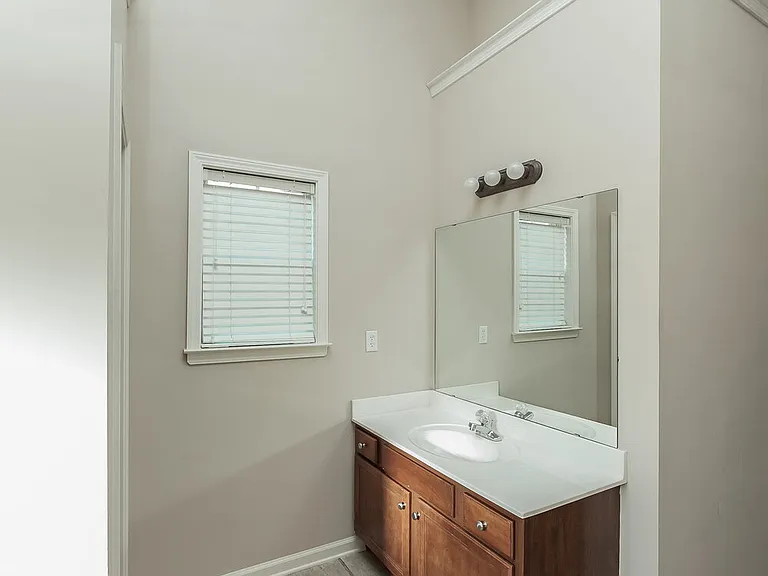 1625 Blackalder Cv — Photo 12