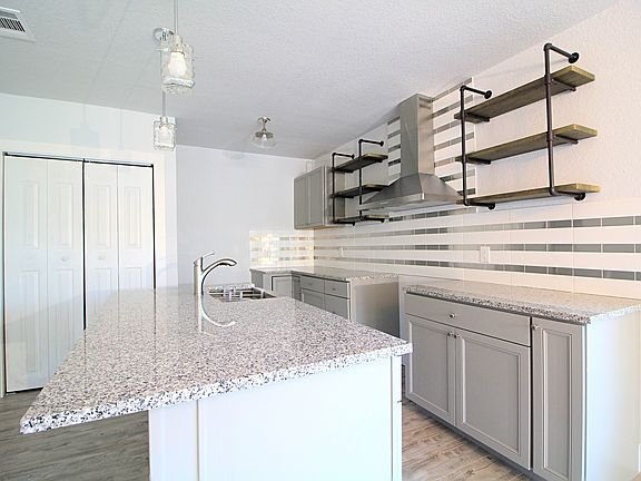 3rd image of 707 S Olive St Unit 101