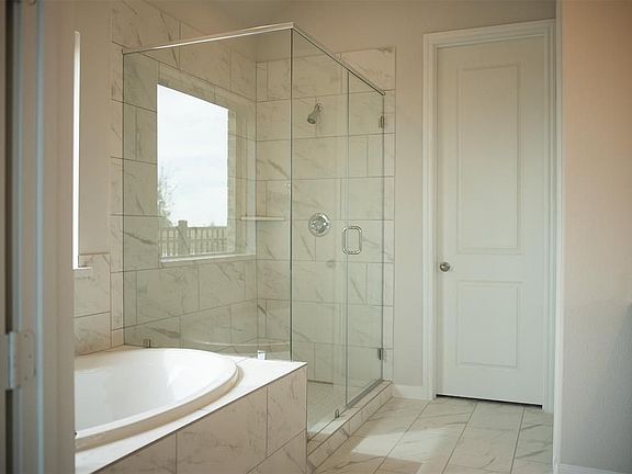 5th image of 752 Lake Lacosta Dr