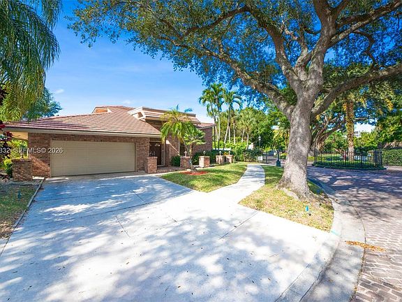 3rd image of 6481 Timber Ln