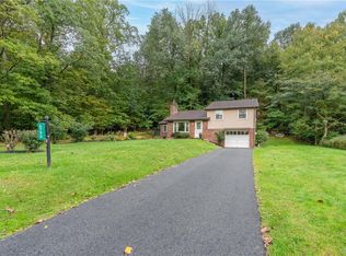 6790 Mountain Rd, Macungie, PA 18062