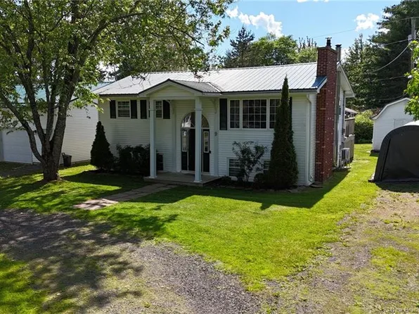 9 Bloomingdale Dr, Moncton, NB E1G 4A8