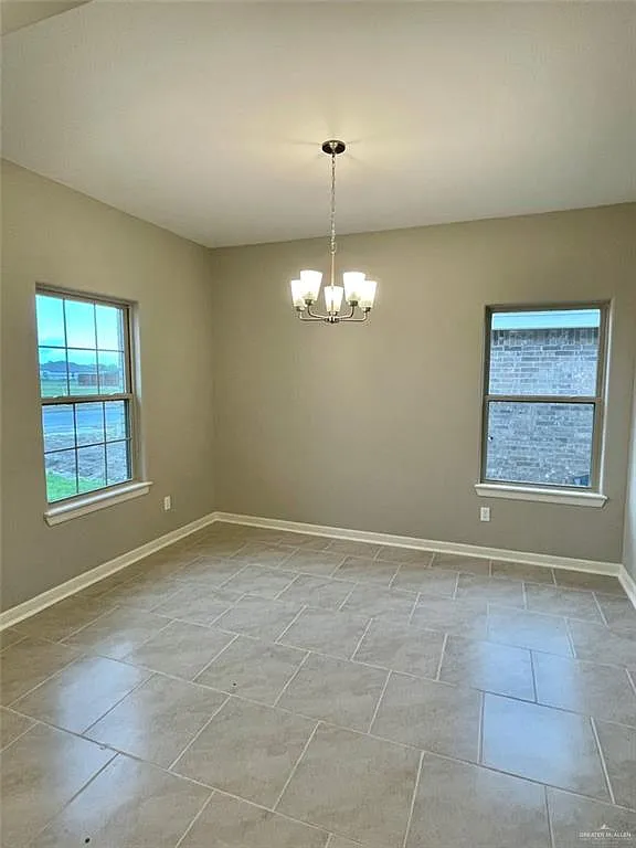 3 bed, 2.0 bath, 1395 sqft, $1,850 — Photo 4