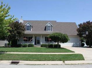 457 Country Dr, Monroe, MI
