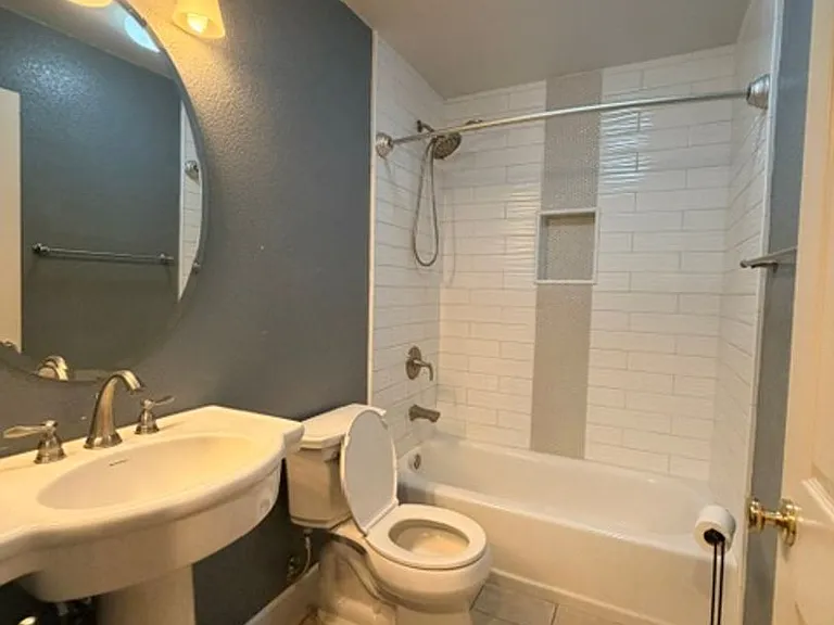 9836 Imperia Ct — Photo 11