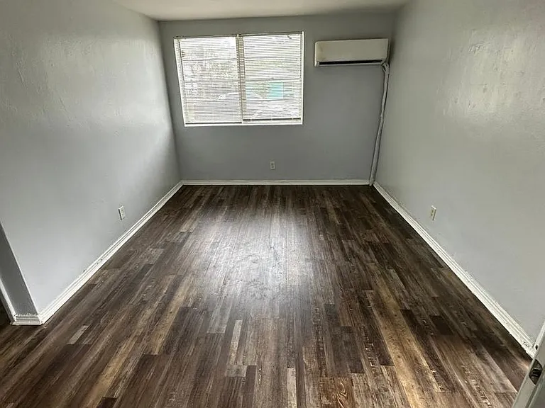 1364 Harrison St — Photo 13