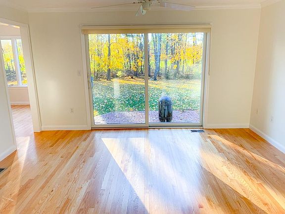 5th image of 140 North St Unit 4